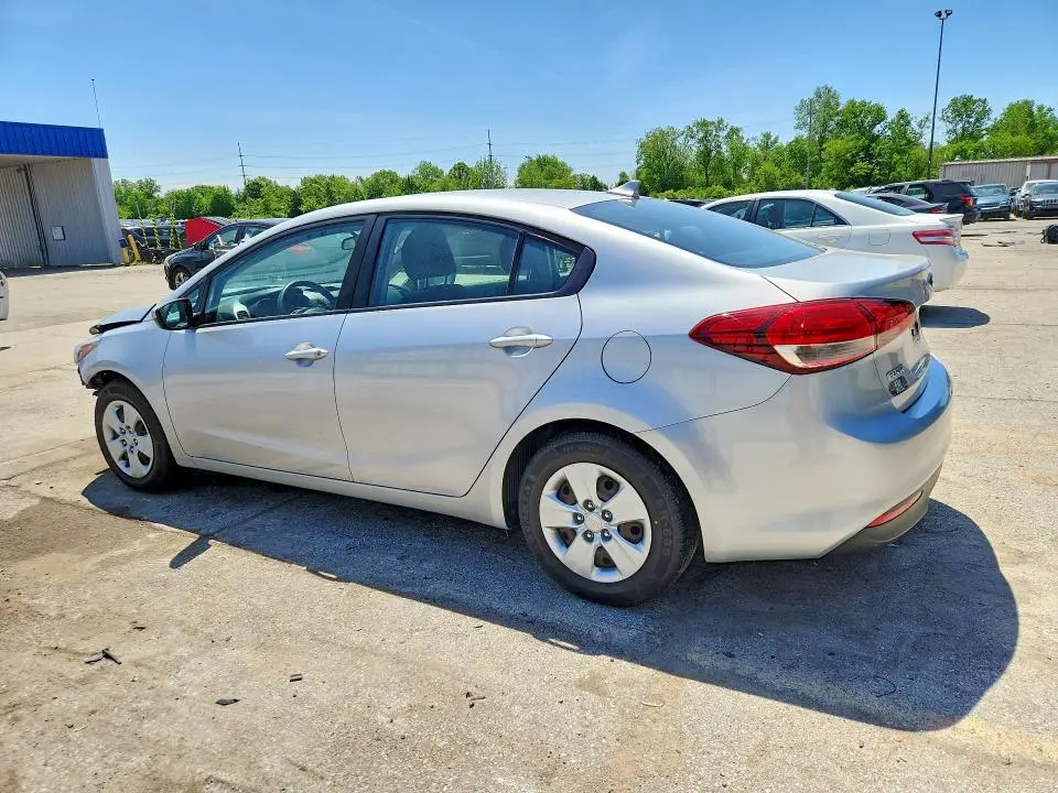 2017 KIA FORTE LX  
