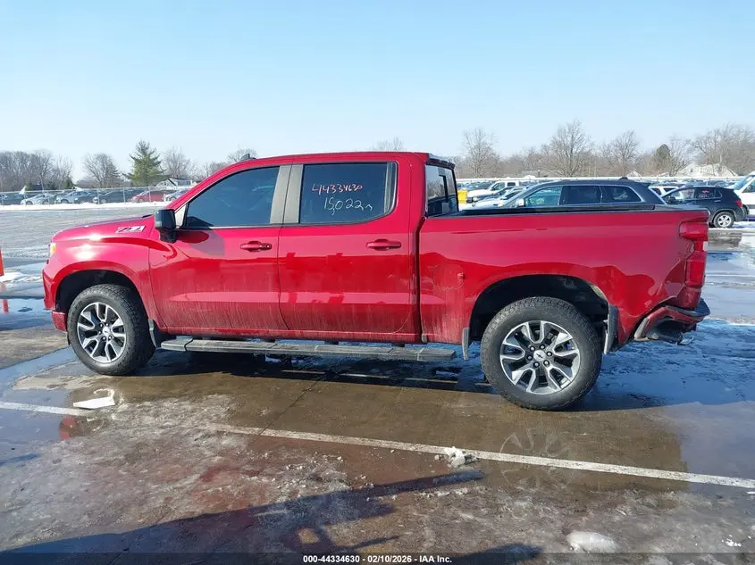 2025 CHEVROLET SILVERADO 1500 4WD  SHORT BED RST