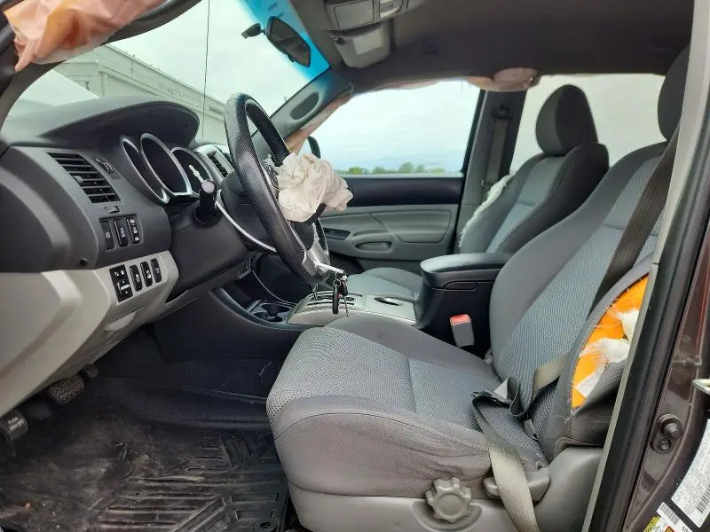 2015 TOYOTA TACOMA V6  