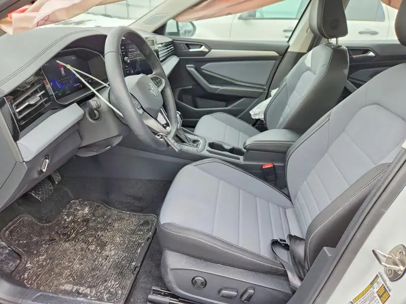 2025 VOLKSWAGEN JETTA SE  