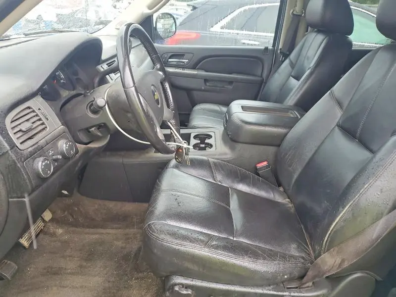 2010 CHEVROLET AVALANCHE LT  