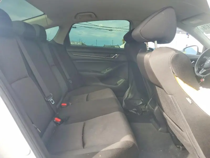 2022 HONDA ACCORD LX  