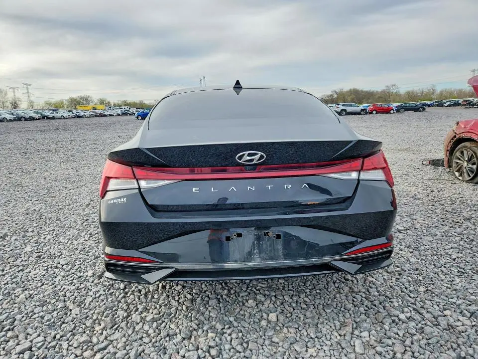 2022 HYUNDAI ELANTRA SEL  