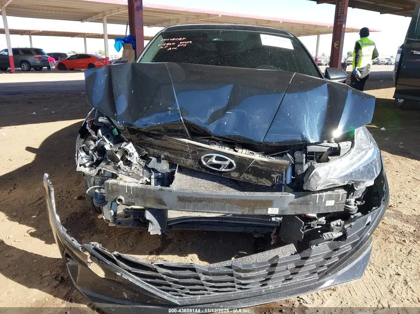 2022 HYUNDAI ELANTRA SEL