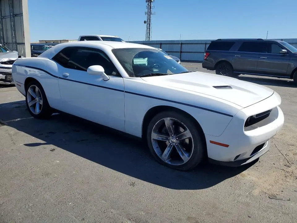 2016 DODGE CHALLENGER SXT  