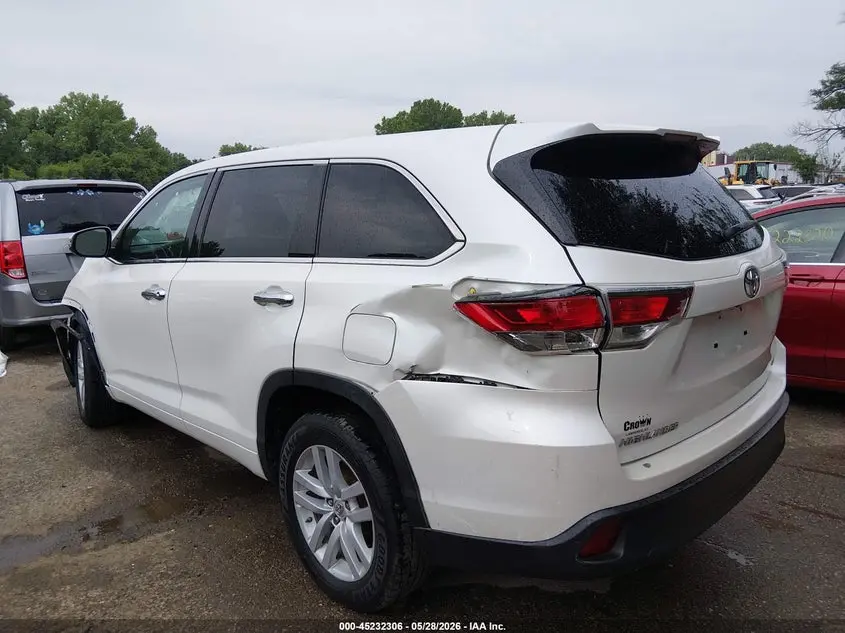 2015 TOYOTA HIGHLANDER LE