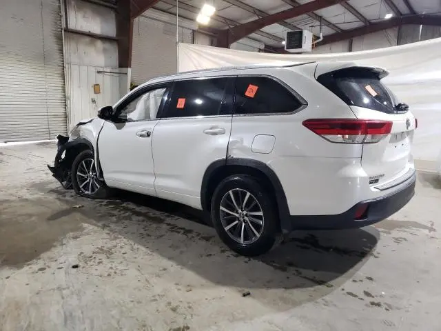 2018 TOYOTA HIGHLANDER SE  