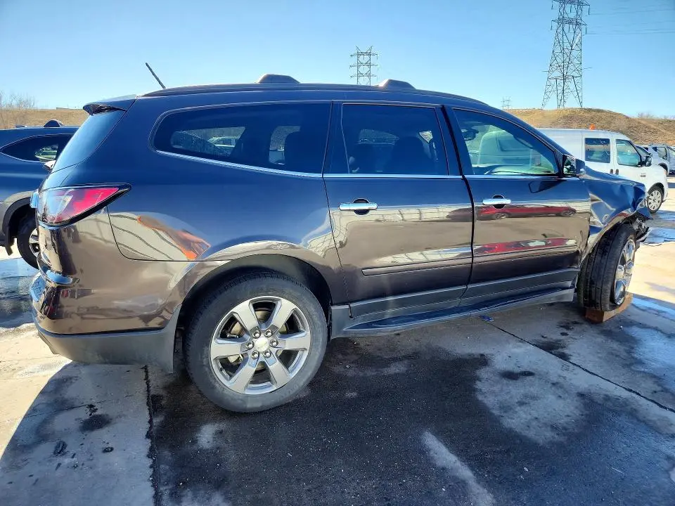 2017 CHEVROLET TRAVERSE LT  