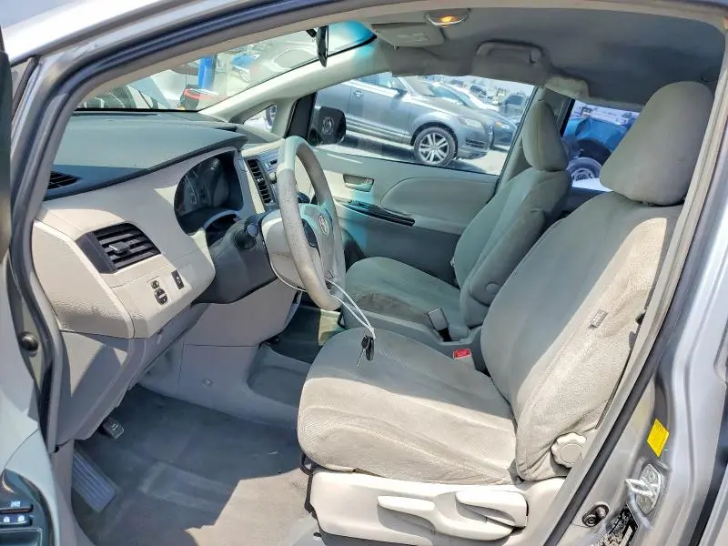 2011 TOYOTA SIENNA BASE 7-PASSENGER  