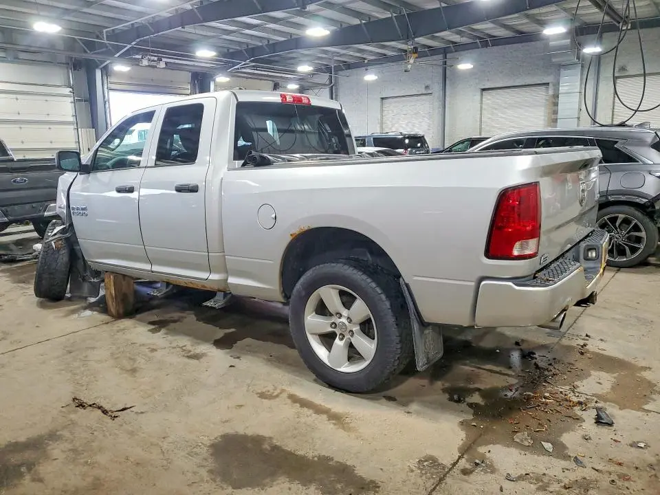 2013 RAM 1500 ST  