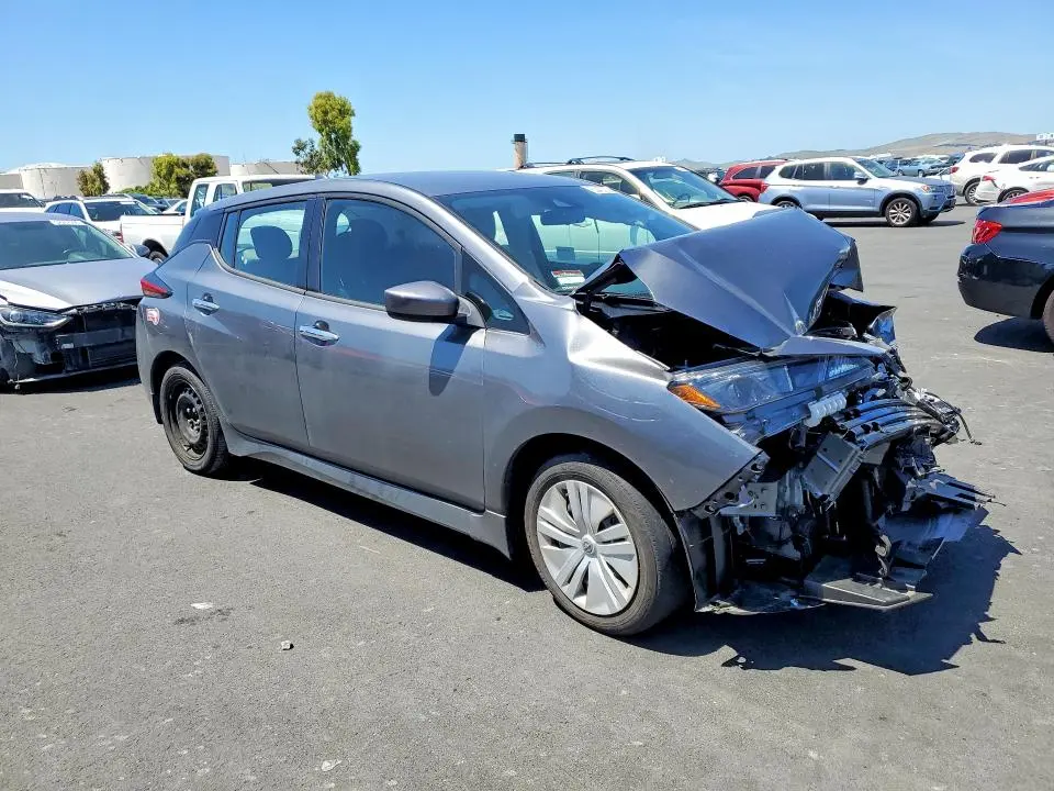 2025 NISSAN LEAF S  