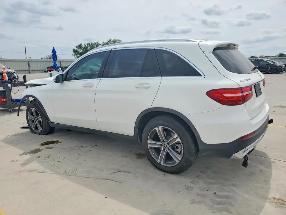 2019 MERCEDES-BENZ GLC 300  