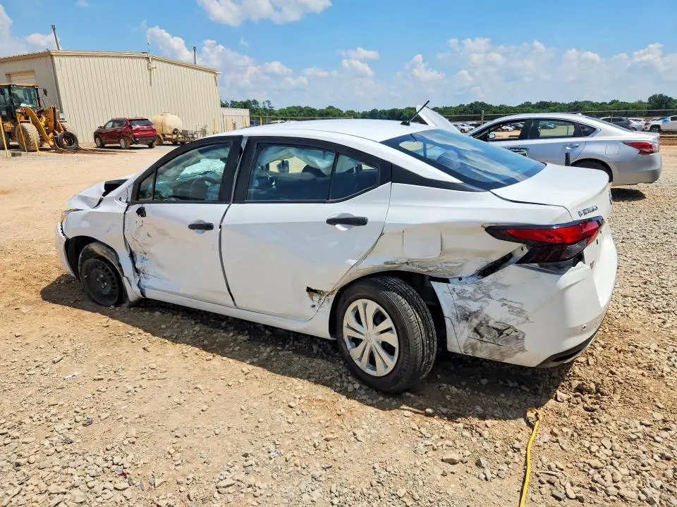2021 NISSAN VERSA S  