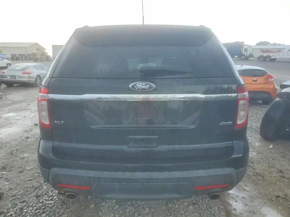 2011 FORD EXPLORER XLT  