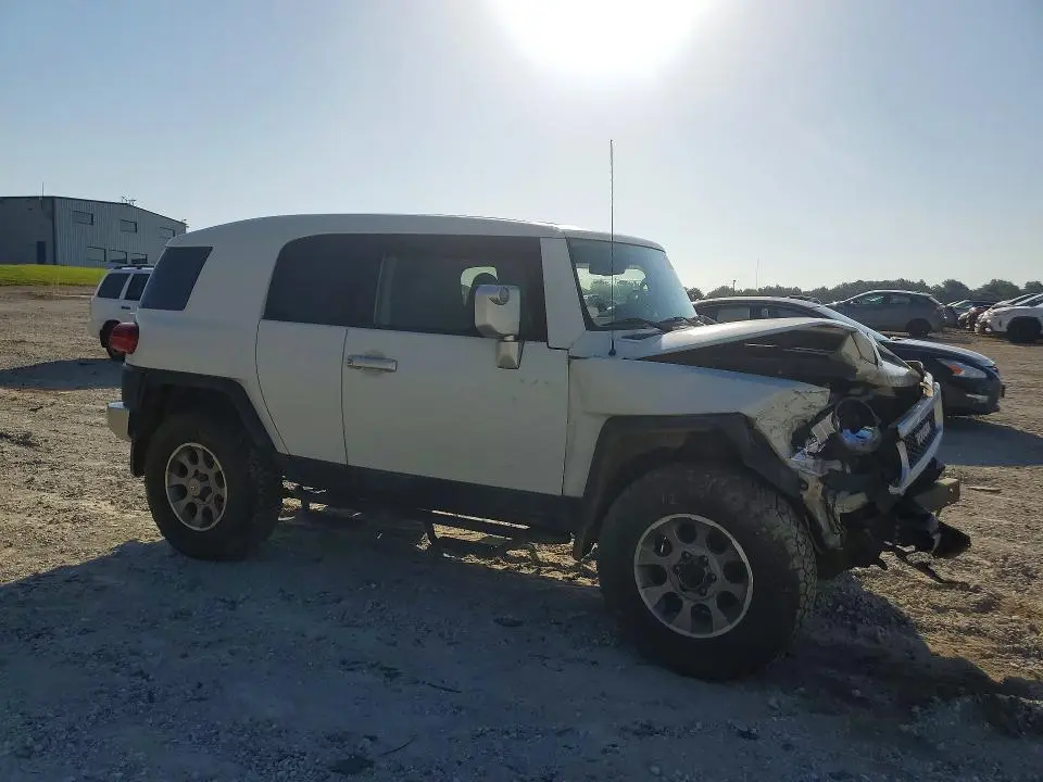 2012 TOYOTA FJ CRUISER BASE  
