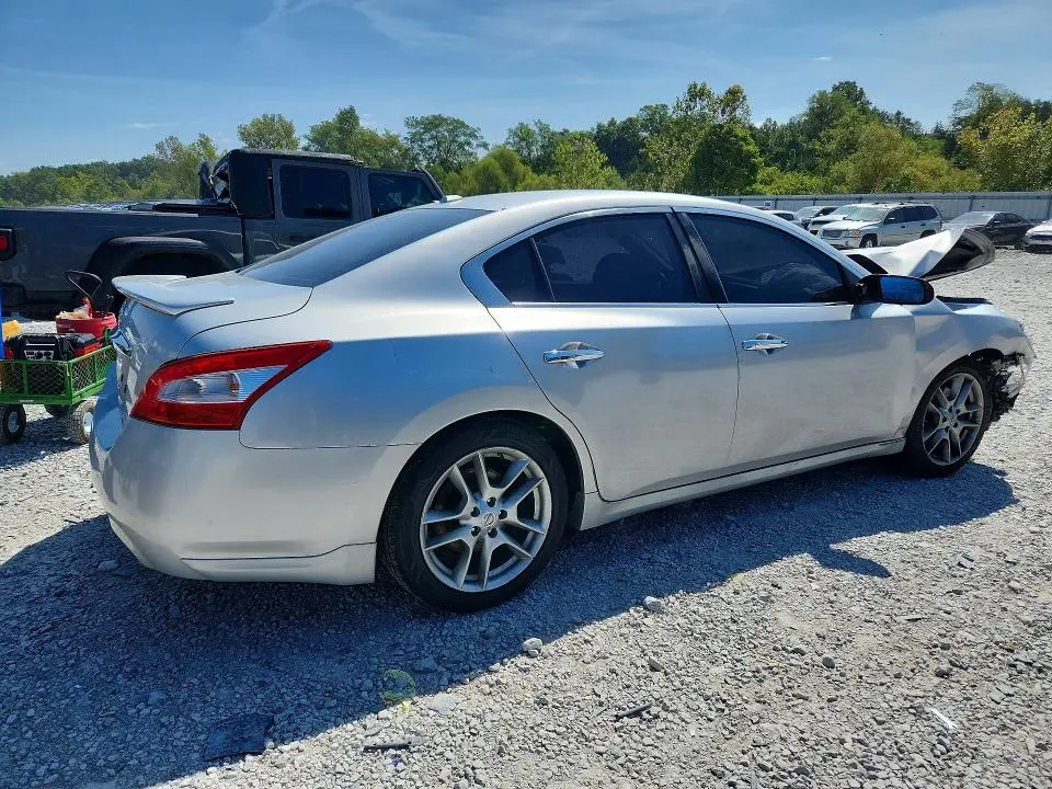 2010 NISSAN MAXIMA 3.5 S  