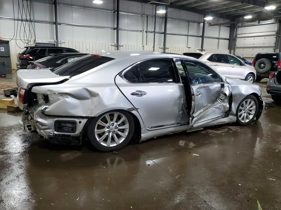 2010 LEXUS LS 460  