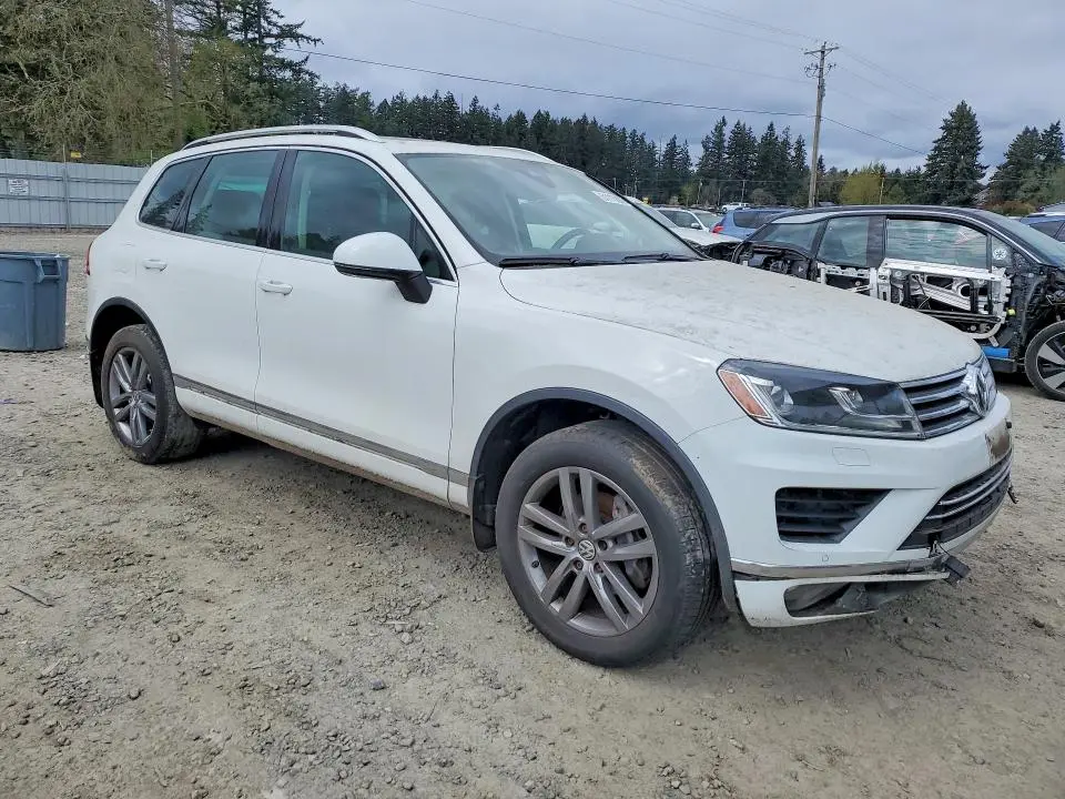 2016 VOLKSWAGEN TOUAREG LUXURY 3.6L