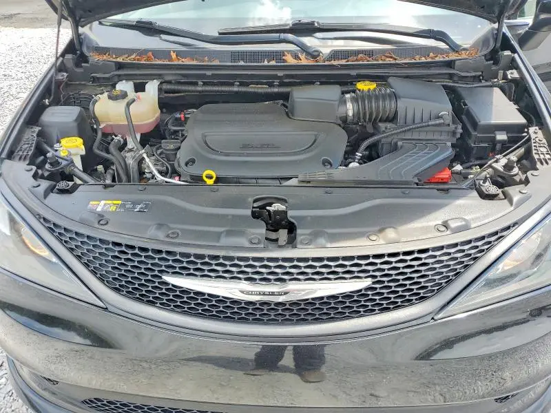 2022 CHRYSLER VOYAGER LX  