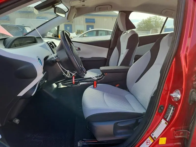 2018 TOYOTA PRIUS THREE  