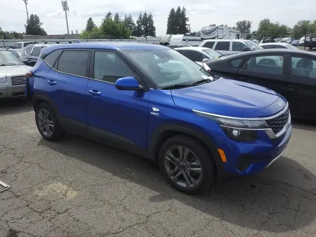 2022 KIA SELTOS LX  