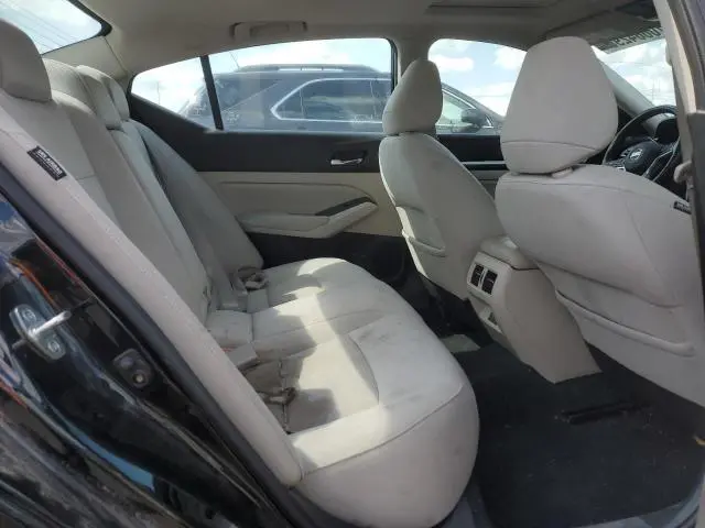 2019 NISSAN ALTIMA SV  