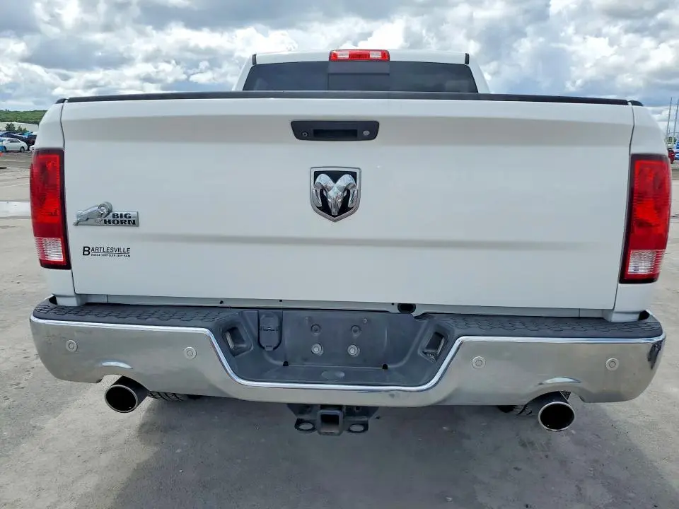 2017 RAM 1500 SLT  