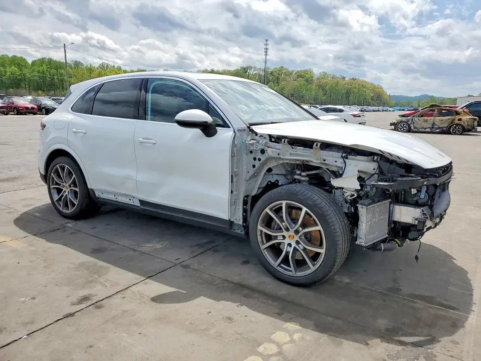 2023 PORSCHE CAYENNE BASE  