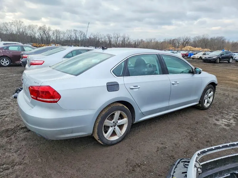 2012 VOLKSWAGEN PASSAT SE  