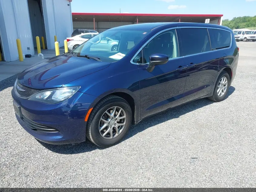 2020 CHRYSLER VOYAGER LX