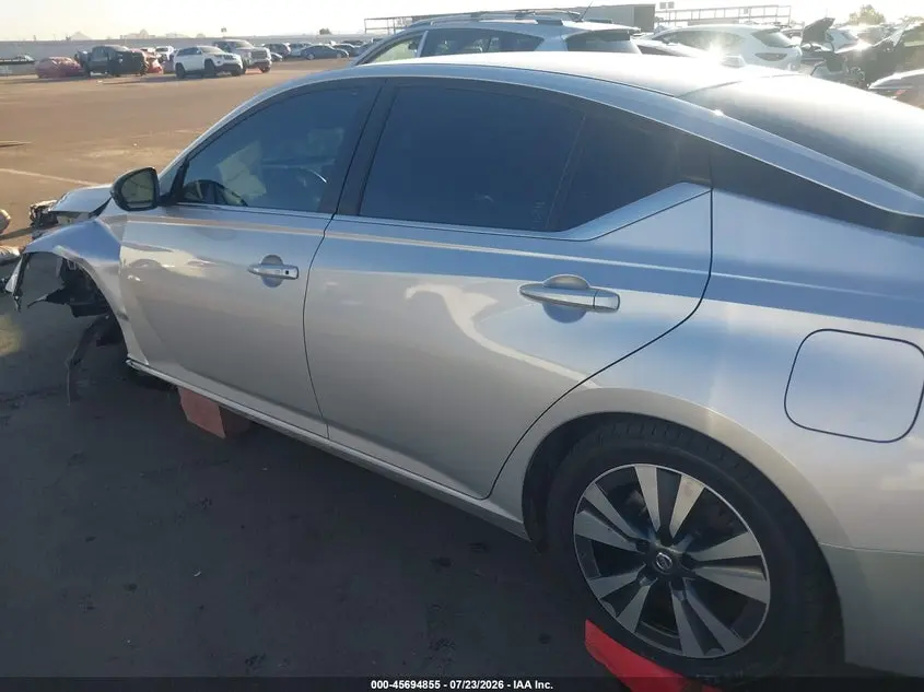 2019 NISSAN ALTIMA 2.5 SR