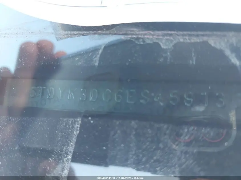 2014 TOYOTA SIENNA XLE V6 8 PASSENGER