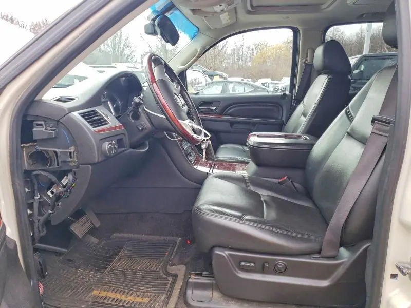 2013 CADILLAC ESCALADE   