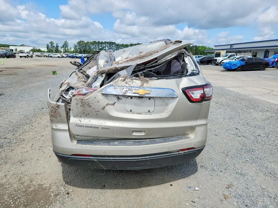 2017 CHEVROLET TRAVERSE LT  