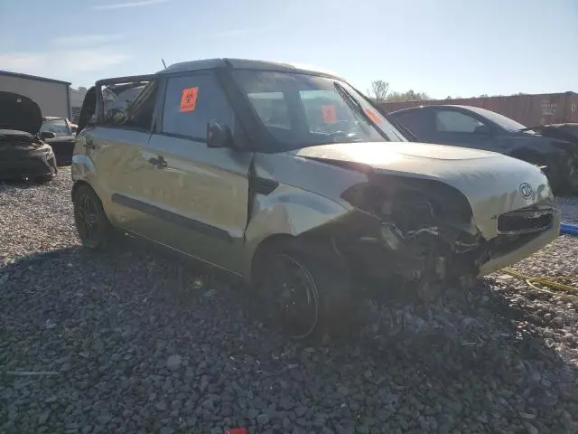 2011 KIA SOUL +  
