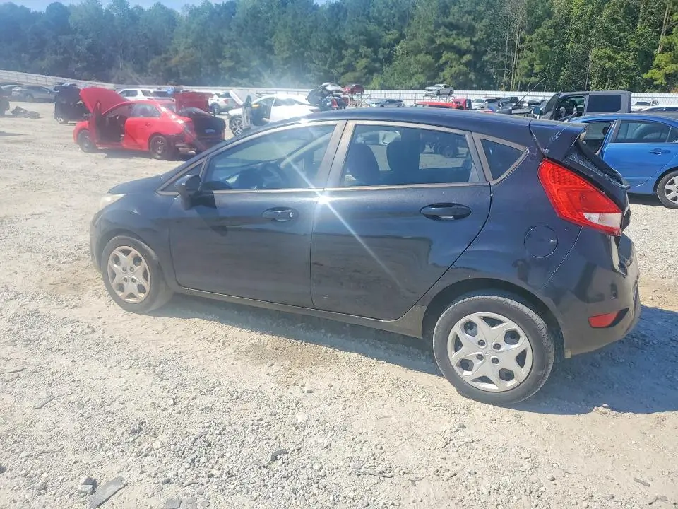 2011 FORD FIESTA SE  