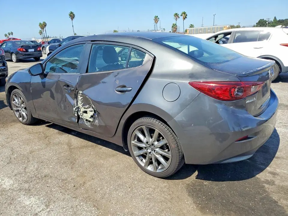 2018 MAZDA 3 TOURING  