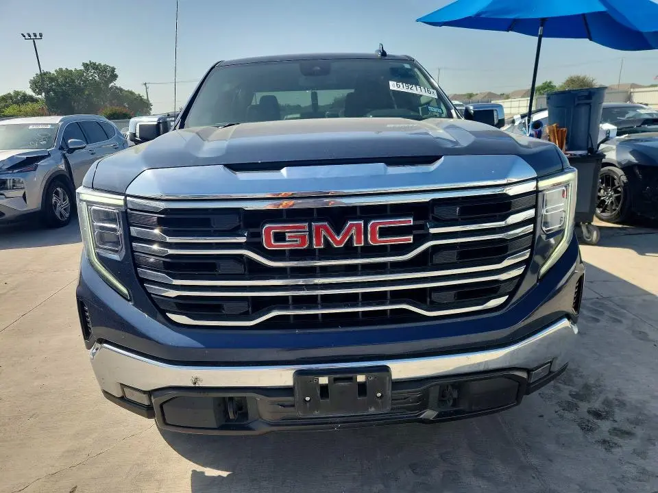 2022 GMC SIERRA K1500 SLT  