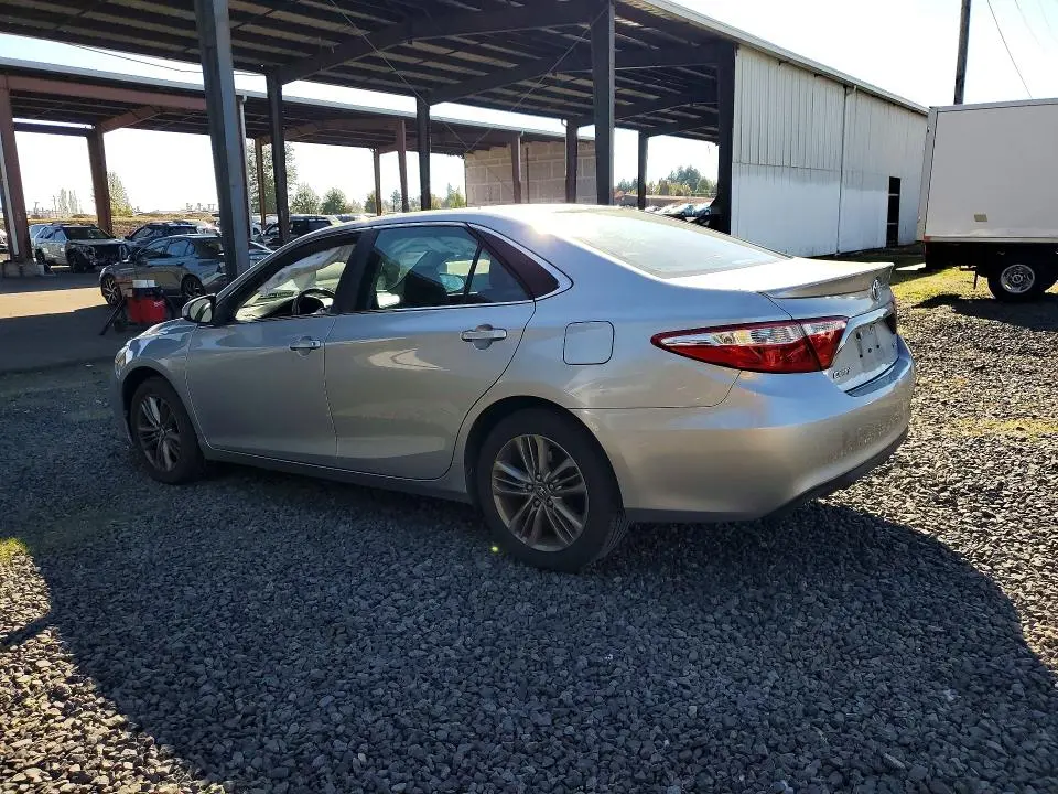 2017 TOYOTA CAMRY SE  