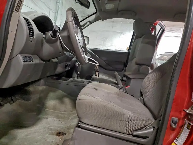 2014 NISSAN FRONTIER SV  