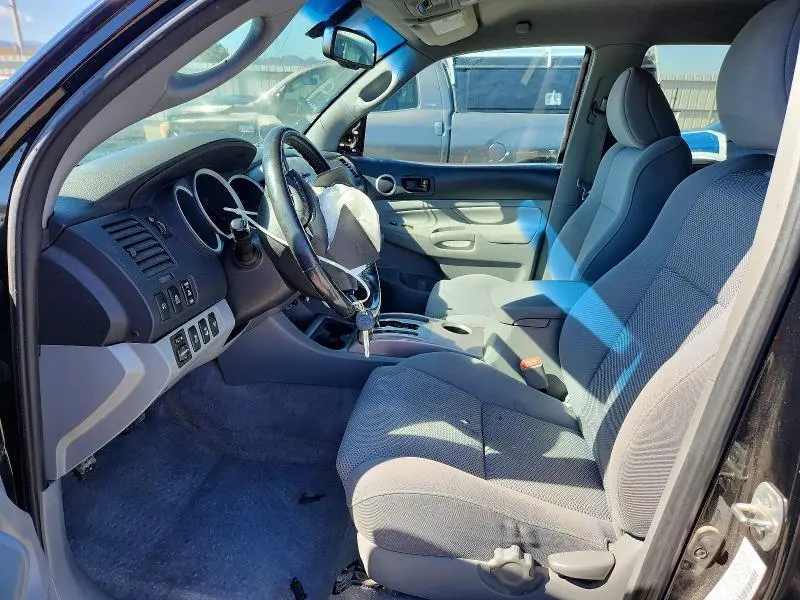 2011 TOYOTA TACOMA V6  