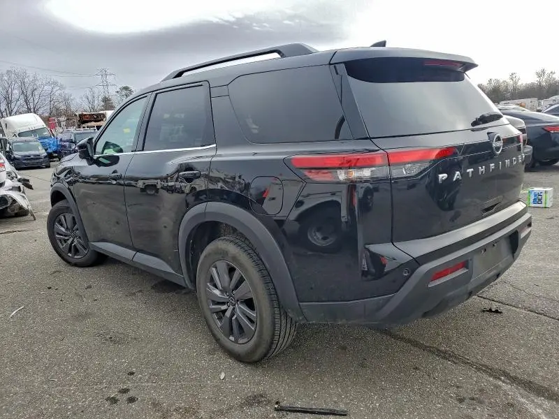 2025 NISSAN PATHFINDER SV  