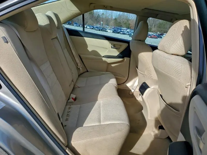 2016 TOYOTA CAMRY LE  