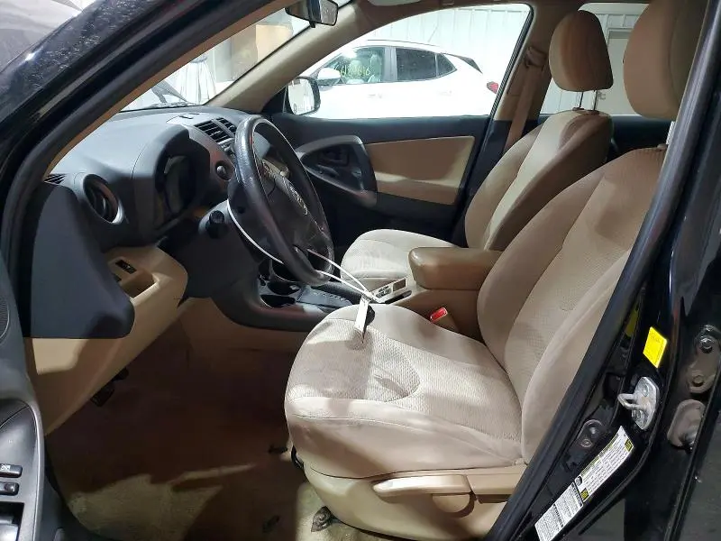 2011 TOYOTA RAV4 BASE  