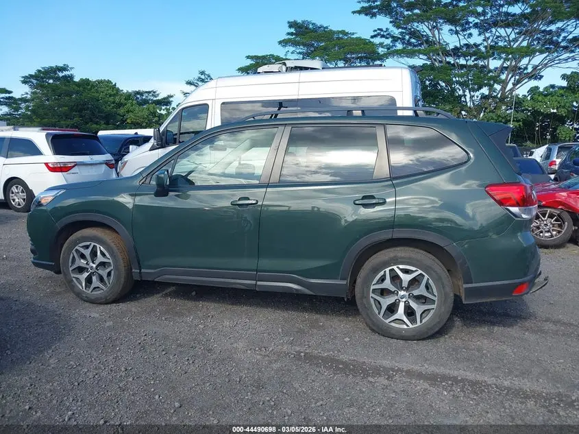 2022 SUBARU FORESTER PREMIUM