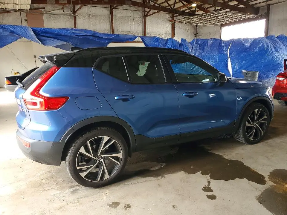 2021 VOLVO XC40 T5 R-DESIGN  