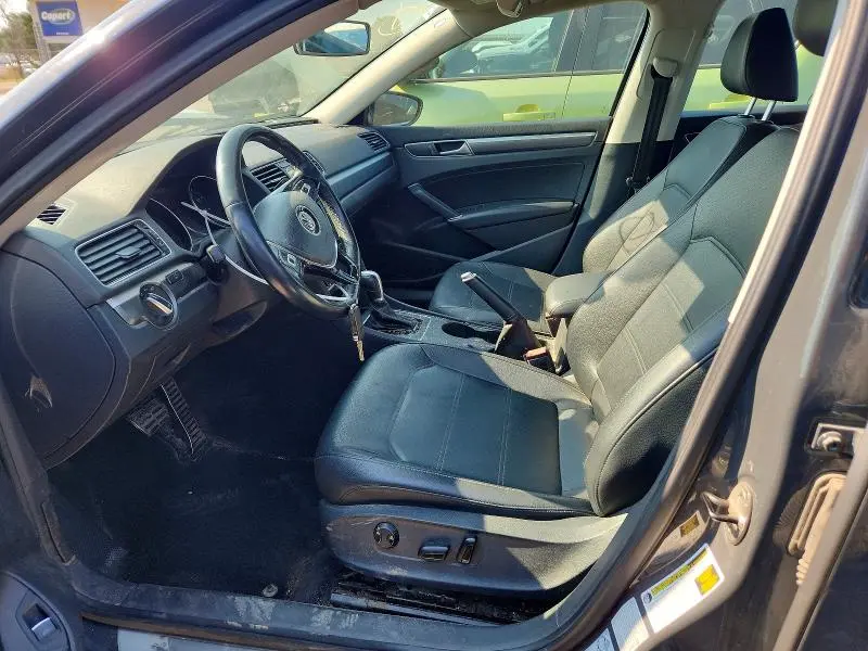 2016 VOLKSWAGEN PASSAT S  