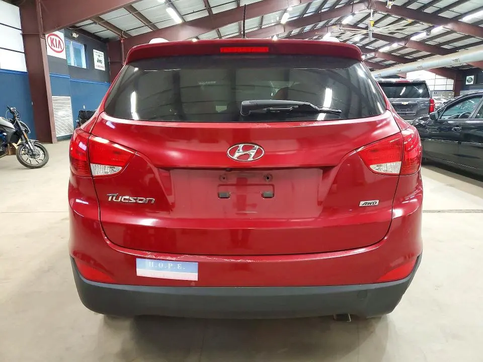 2015 HYUNDAI TUCSON SE  