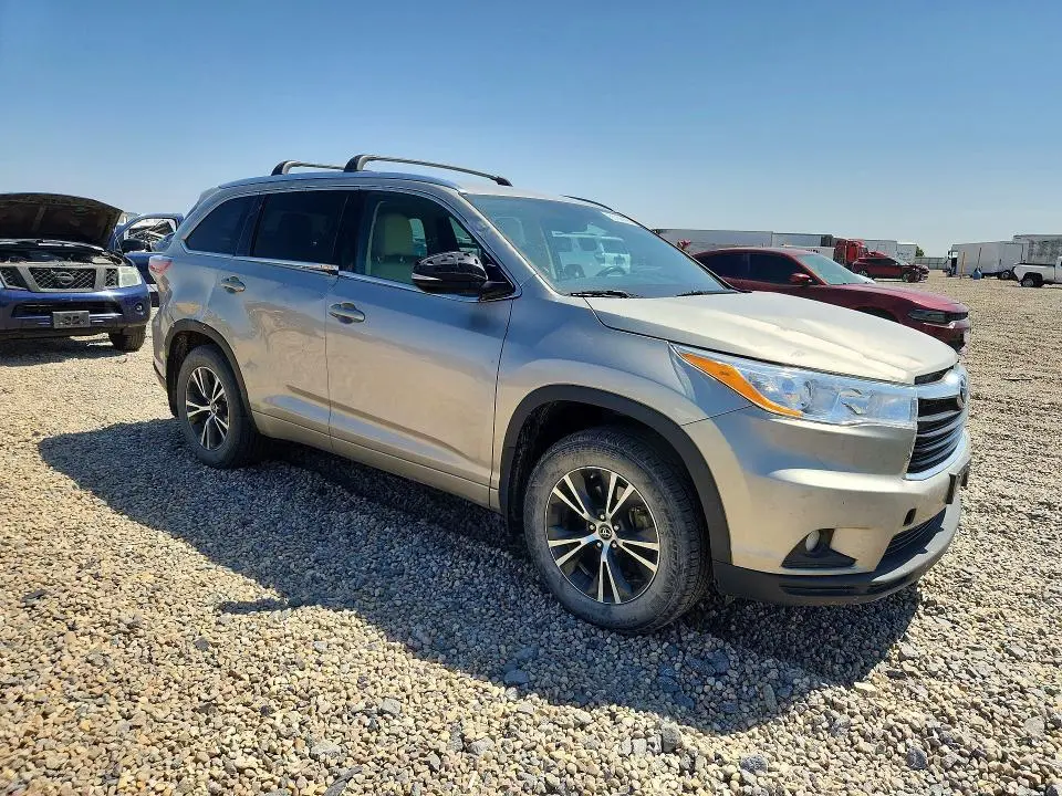2016 TOYOTA HIGHLANDER XLE  