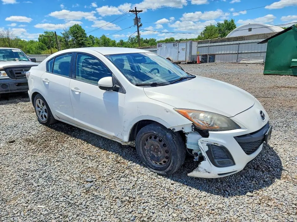 2011 MAZDA 3 I  
